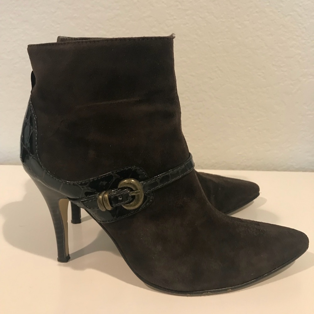 Boots - Picture 3 of 6